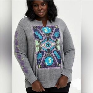 Disney Torrid Haunted Mansion Pullover
Sweatshirt size 6X